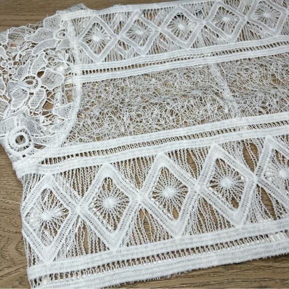 Miguelina Eloise Riviera Mayan Lace Floral Sheer Crop Top Size XS/S - Picture 2 of 9